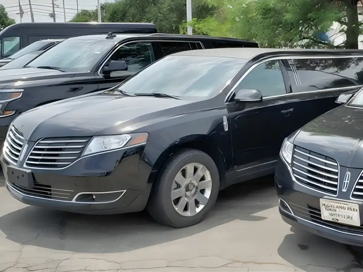 Lincoln MKT