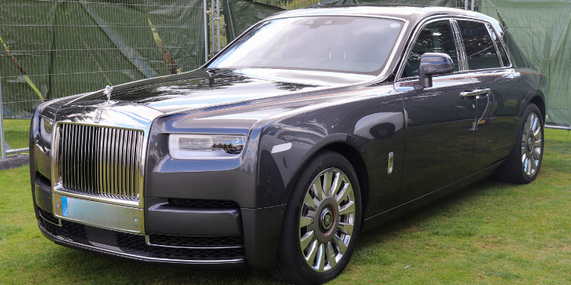 Exotic Car Service - Elegant Luxury Limo