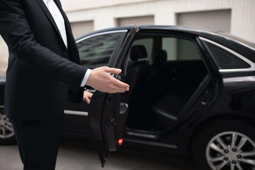 8 Advantages of Luxury Transportation Why it isnt such a luxury after all 1536x1024 1