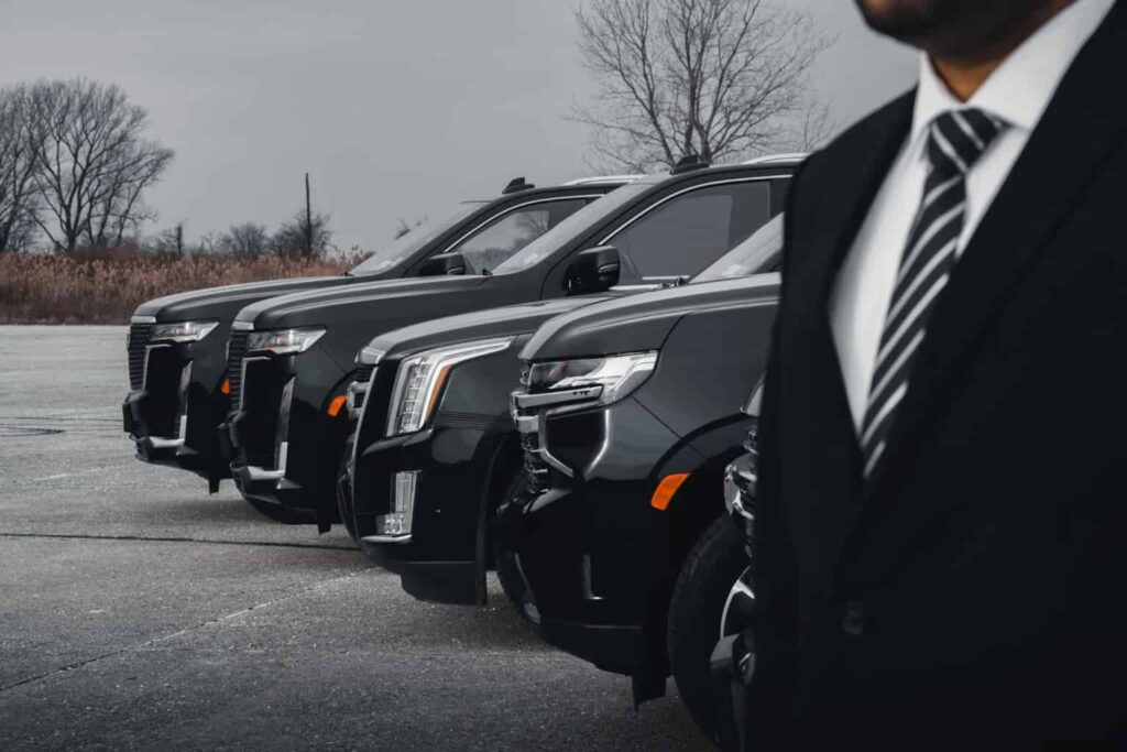 Elegant Luxury Limo Chauffeurs 1536x1024 1